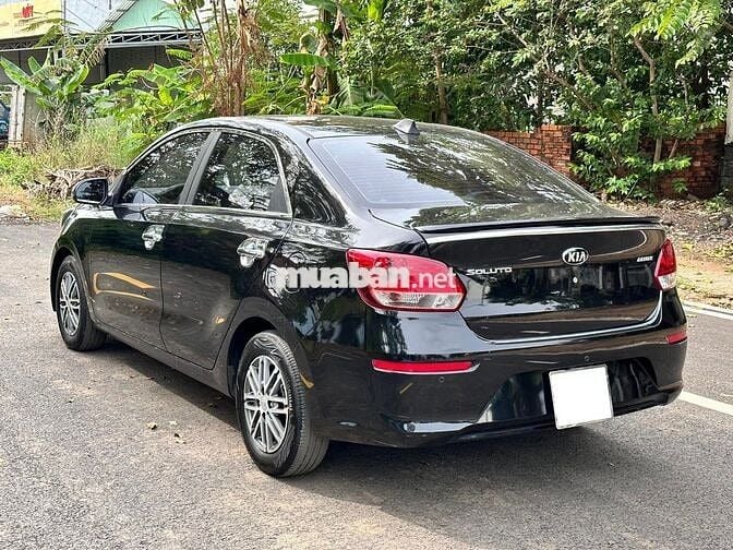 Kia Soluto 2020 số tự động màu đen rin