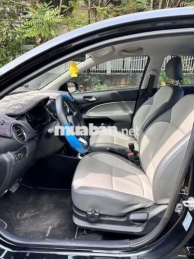 Kia Soluto 2020 số tự động màu đen rin