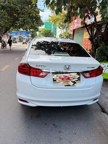 CẦN BÁN XE GIA ĐÌNH ĐANG ĐI NAY NHƯỢNG LẠI
