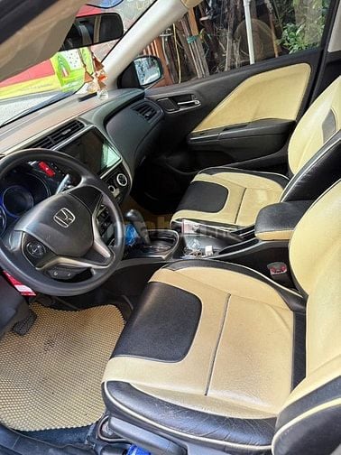 CẦN BÁN XE GIA ĐÌNH ĐANG ĐI NAY NHƯỢNG LẠI