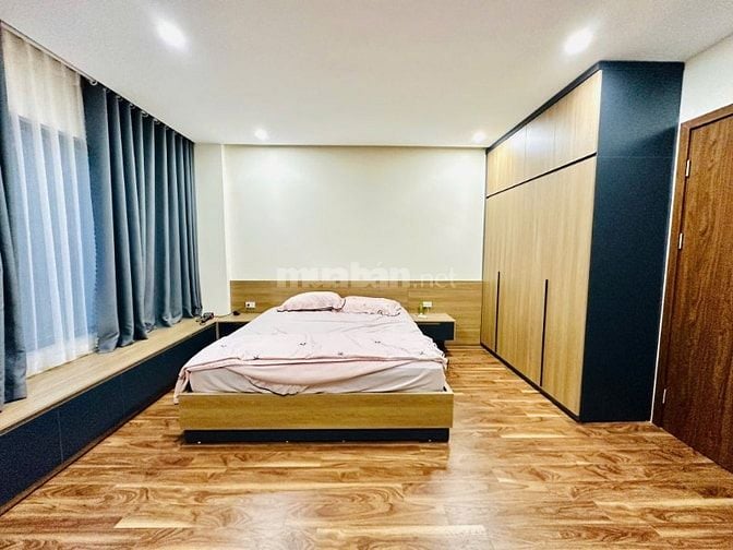 Bán nhà phố Ngọc Khánh 80m2, 6 tầng, có thang máy, vỉa hè, ô tô tránh