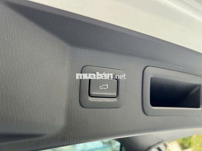 Mazda CX8 Premium mới mua đi được 10km