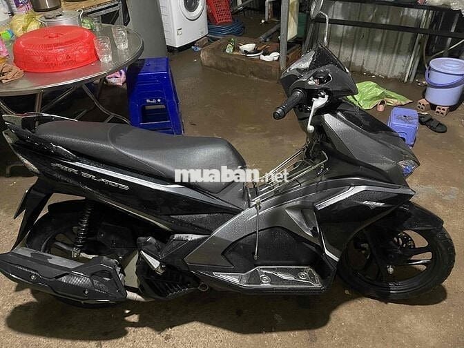 cần ra nhanh xe đang đi cứng cáp mới thay vỏ