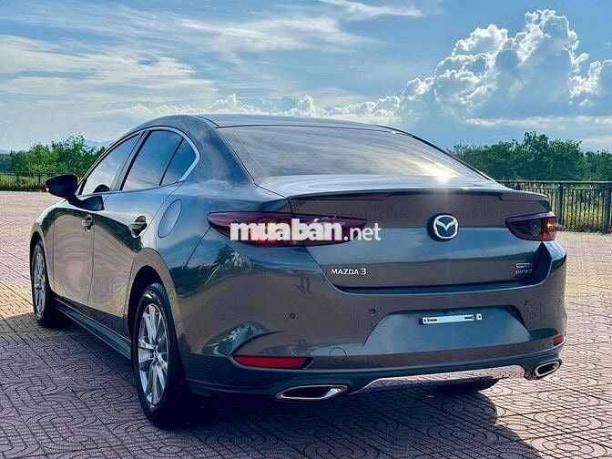Mazda 3 2024 1.5L Luxury - 13000 km