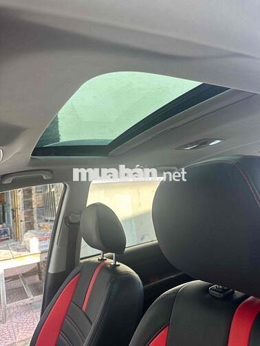 Kia Carens 2011 SX 2.0 MT - 11111 km