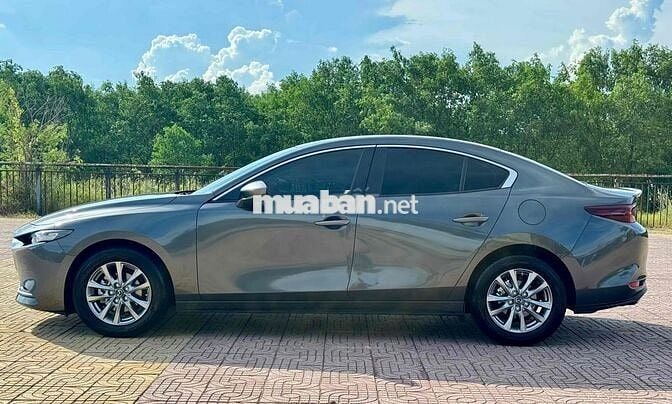 Mazda 3 2024 1.5L Luxury - 13000 km