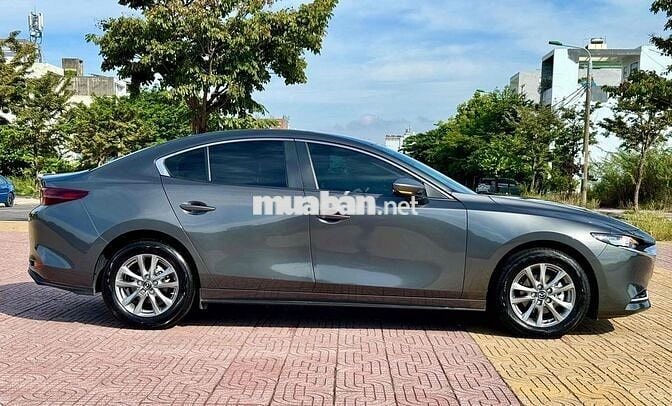 Mazda 3 2024 1.5L Luxury - 13000 km