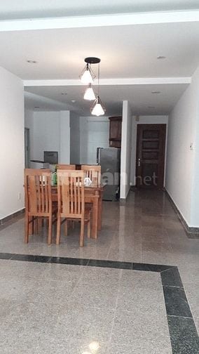 Căn hộ 2PN đầy đủ nội thất, thiết kế gỗ đơn giản, ấm áp, sang trọng
