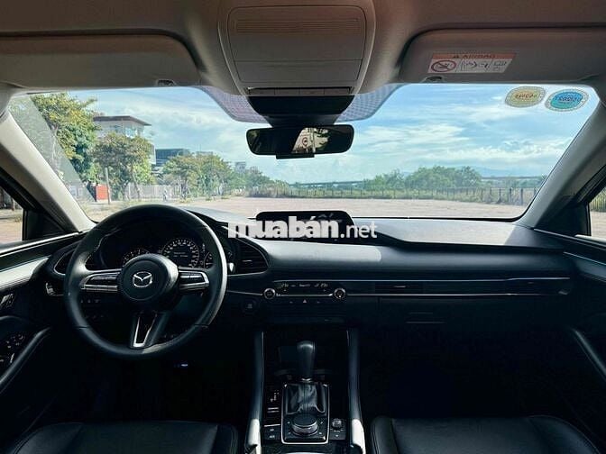 Mazda 3 2024 1.5L Luxury - 13000 km