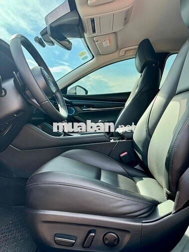 Mazda 3 2024 1.5L Luxury - 13000 km