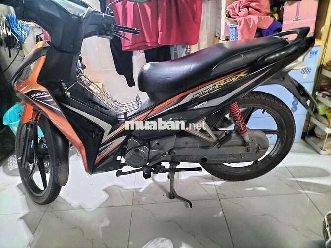 Honda Wave RSX màu cam đen