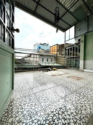 bán nhà q12 2,9 tỷ 4.2x18 nở hậu 8m, 2 tầng hẻm xe hơi thông 4pn