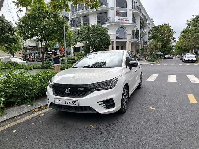 240 2022 RS - 75000 km