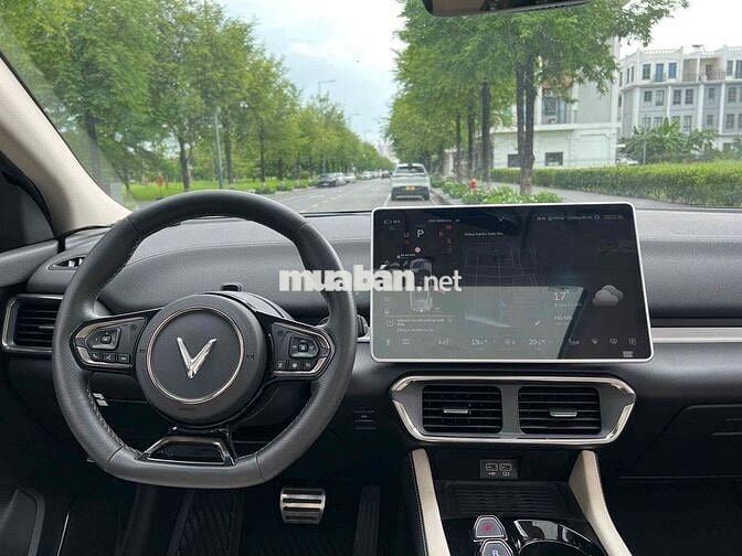 VinFast VF8 2023 Plus Mua Pin - 52000 km