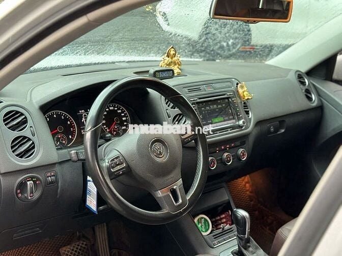 Volkswagen Tiguan 2016 2.0 AT - 75000 km