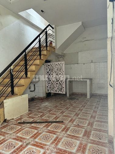 CẦN BÁN NHÀ TRUNG TÂM PHÚ NHUẬN