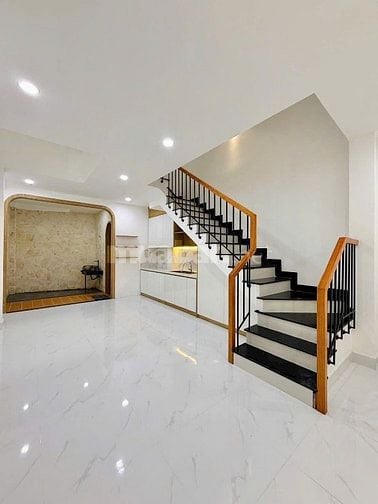 BÁN NHÀ ÂU DƯƠNG LÂN, P3, Q8. 1T2L 60M2 ĐƯỜNG 6M . SHR - LH 0964463720