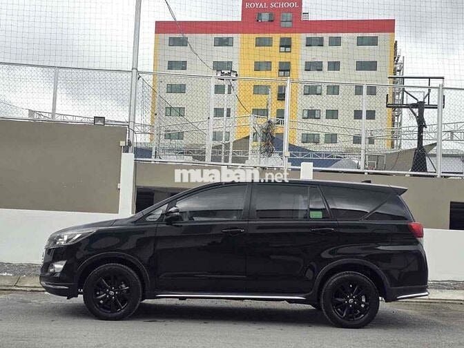 Toyota Innova Venturer 2019 - 85000km