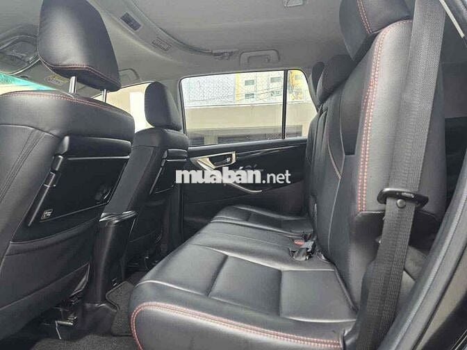 Toyota Innova Venturer 2019 - 85000km