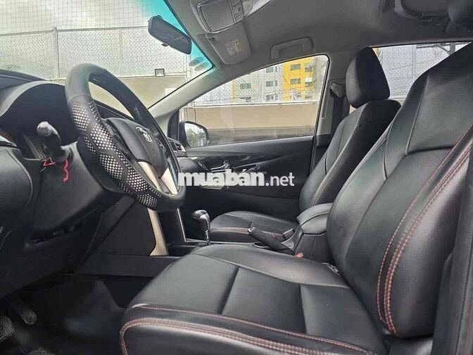 Toyota Innova Venturer 2019 - 85000km