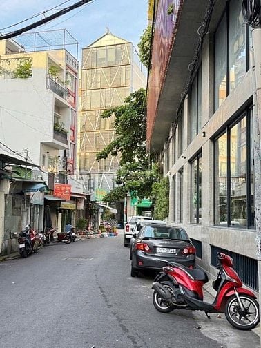 ⭐️Biệt thự 4 lầu ngay Sân bay tuyệt đẹp Cao cấp hẻm xe hơi Bạch Đằng