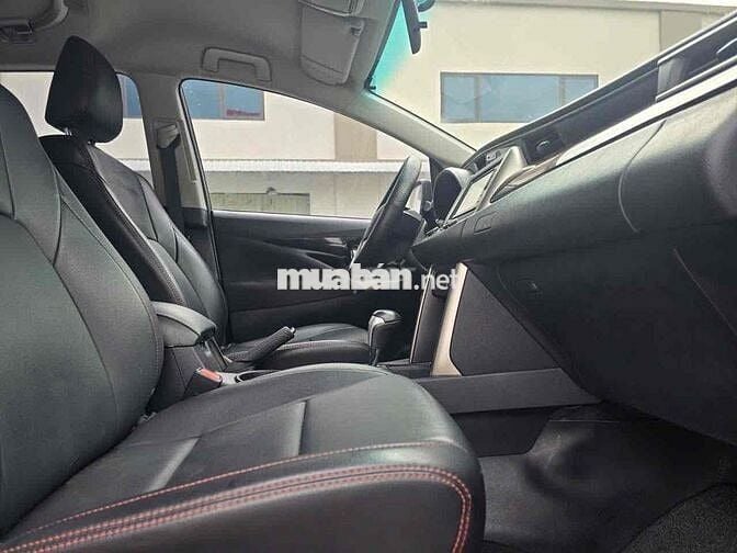 Toyota Innova Venturer 2019 - 85000km