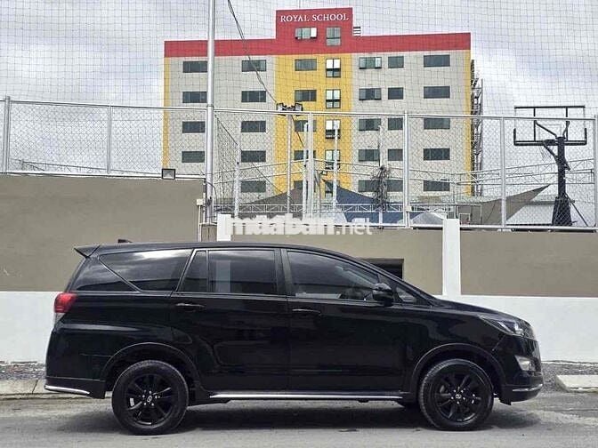 Toyota Innova Venturer 2019 - 85000km