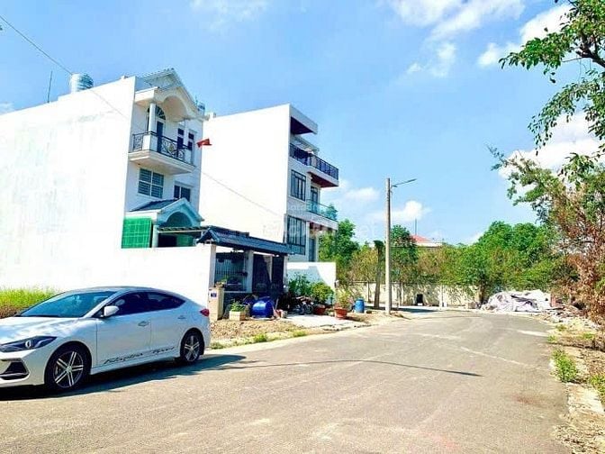 Duy nhất vài lô đất 86m2 nằm trên mặt tiền Trần Văn Giàu - Full thổ cư