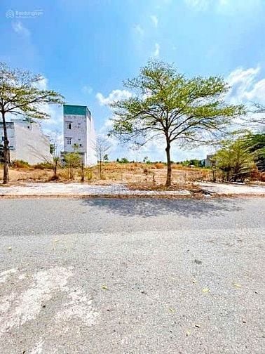 Duy nhất vài lô đất 86m2 nằm trên mặt tiền Trần Văn Giàu - Full thổ cư