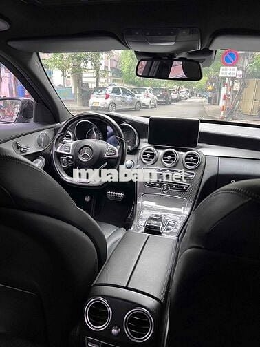 Mercedes Benz C300 AMG 2017 - 98000 km