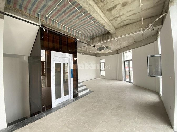 Cho thuê nhà mặt phố 7 tầng tại Him Lam Vạn Phúc, 100m2 mặt bằng, đẹp