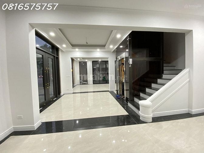 Cho thuê nhà mặt phố 7 tầng tại Him Lam Vạn Phúc, 100m2 mặt bằng, đẹp