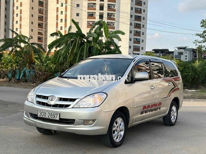 Toyota Innova 2006 G - 25000 km
