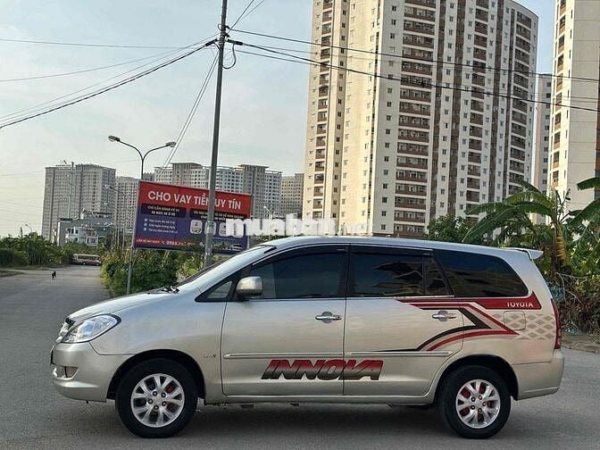 Toyota Innova 2006 G - 25000 km