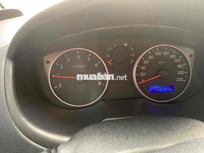 Hyundai i20 2011 1.4 AT - 116000 km