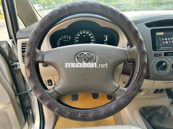 Toyota Innova 2006 G - 25000 km