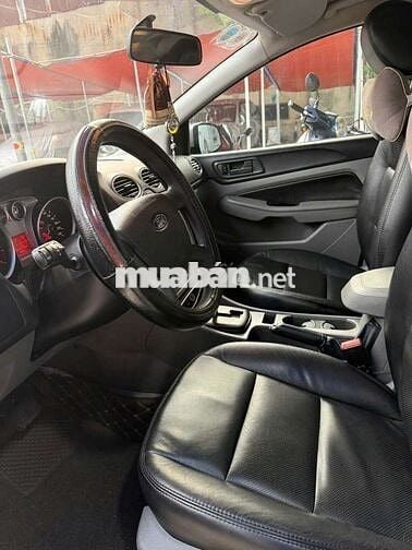 Ford Focus 1.8 AT Hatchback sx2011 - 82000 km