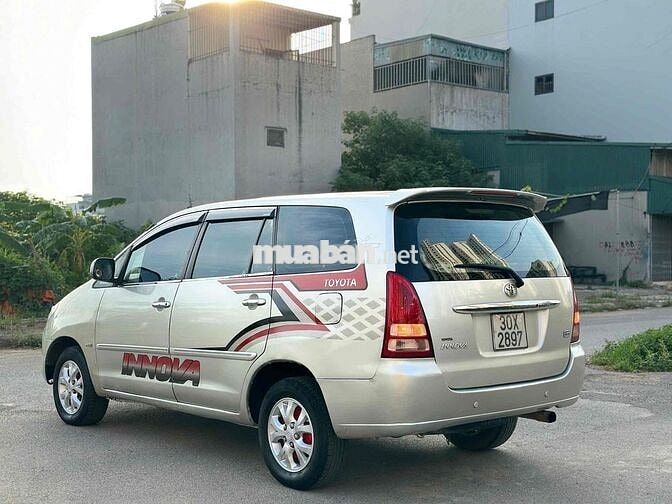 Toyota Innova 2006 G - 25000 km