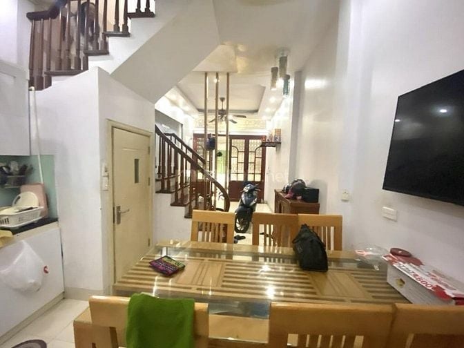 VĨNH PHÚC Đội Nhân 35m² _ ngõ thông thoáng rộng rãi, gần đường ô tô.