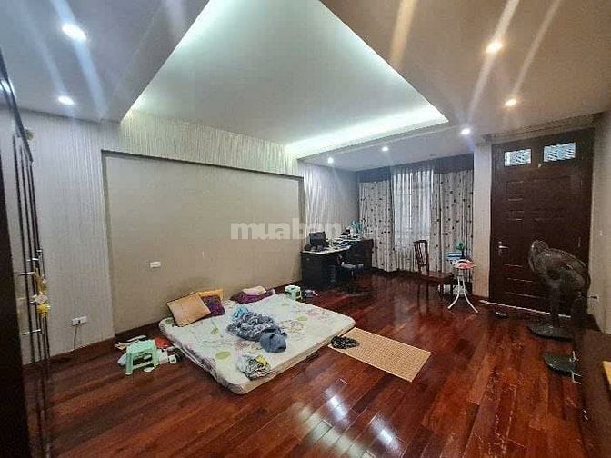 Vị trí vàng - Thuê nhà Mặt Phố Hồng Mai, vỉa hè rộng, kinh doanh đỉnh,