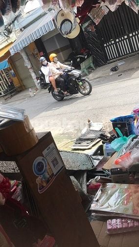 Mặt bằng cho thuê ở chợ bình Long, quận bình Tân 