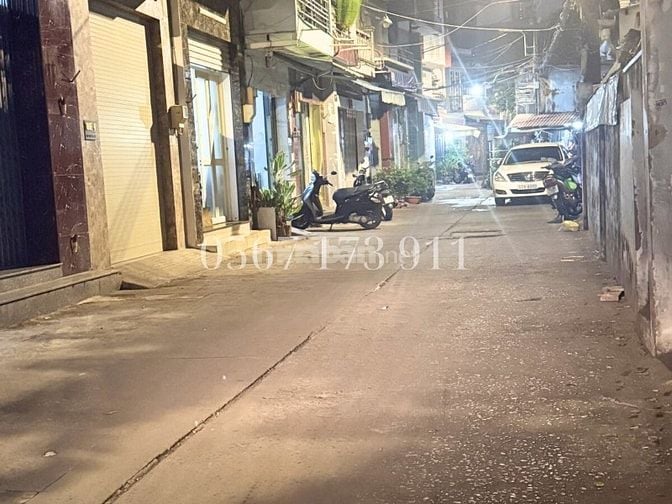 BÁN GẤP NHÀ QUẬN 11 - GẦN MẶT TIỀN - 4 TẦNG - GIÁ TỐT