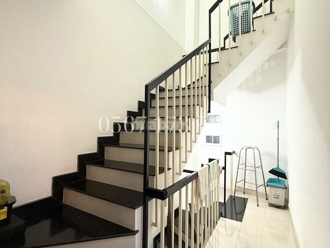 BÁN GẤP NHÀ QUẬN 11 - GẦN MẶT TIỀN - 4 TẦNG - GIÁ TỐT