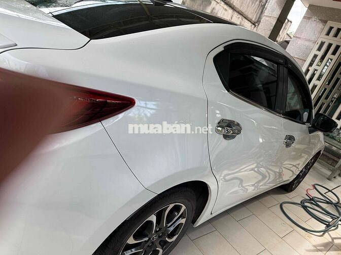 Mazda 2 2016  1.5 AT Sedan - 189000 km