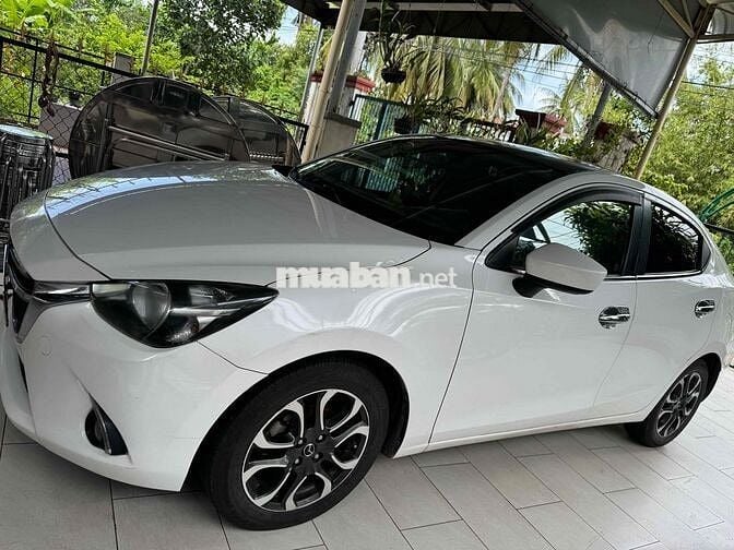 Mazda 2 2016  1.5 AT Sedan - 189000 km