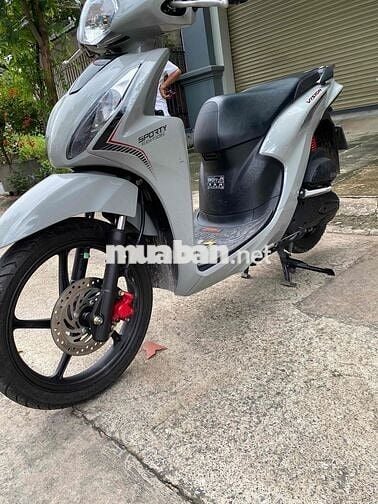 Mua bán tại nhà giá sinh viên vision bánh lớn form