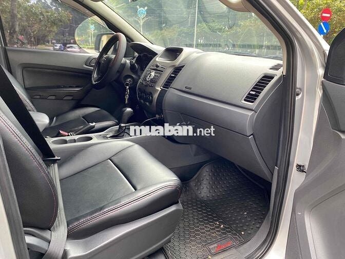 Ford Ranger 2015 STD zin tuyệt đối từ nắp cam cò