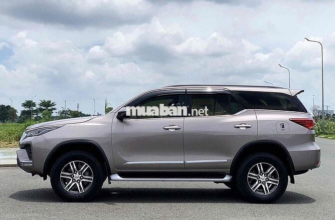 Toyota Fortuner 2022 2.4L 4x2 AT - 55000 km
