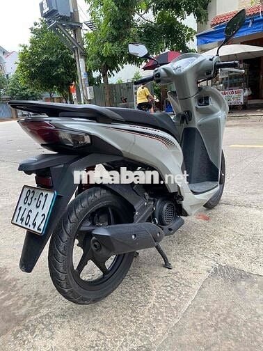 Mua bán tại nhà giá sinh viên vision bánh lớn form