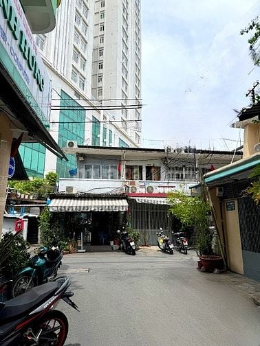 BÁN NHÀ MẶT TIỀN : 66 ĐƯỜNG SỐ 2 CƯ XÁ LỮ GIA - P. 15 - Q. 11 - TPHCM
